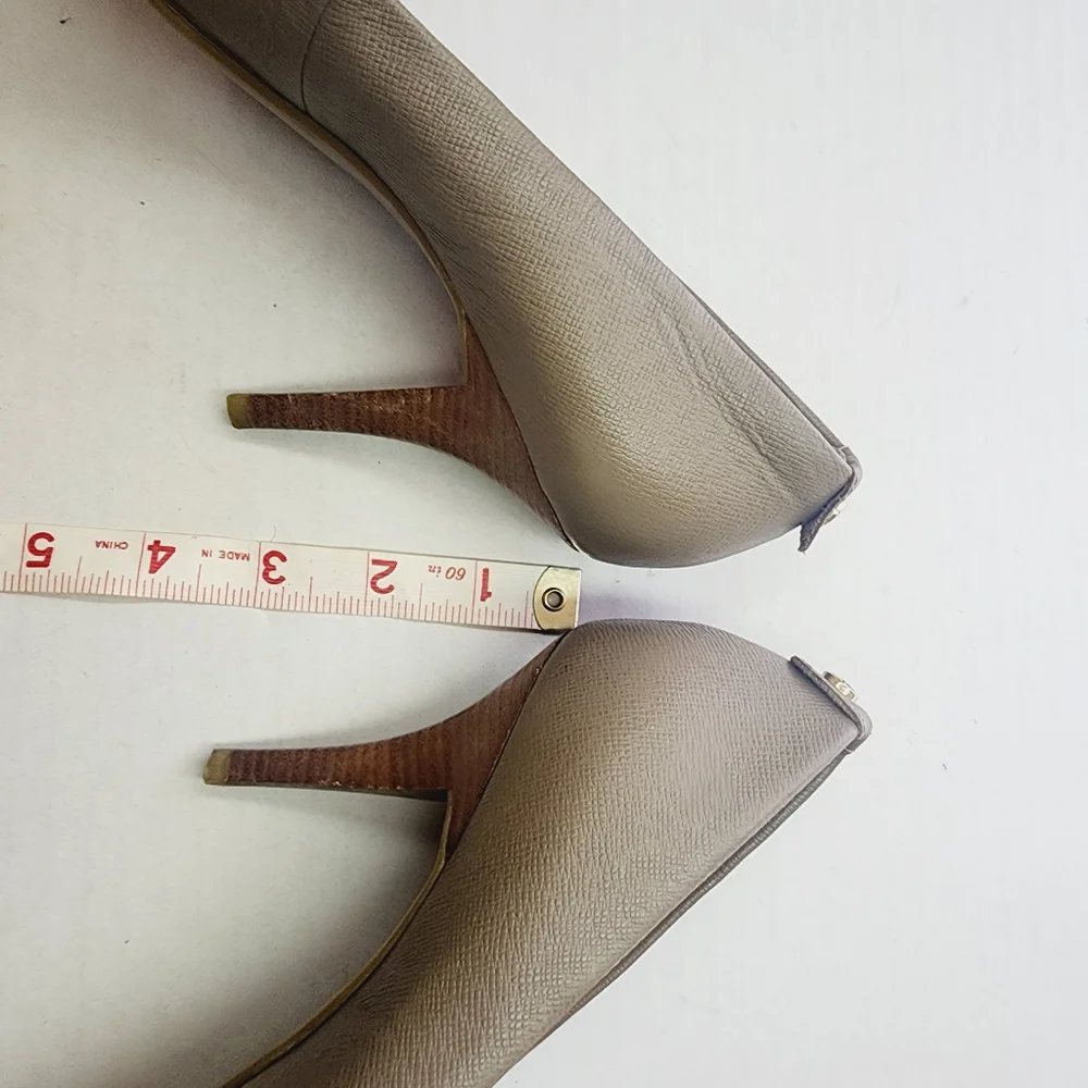 🌸Michael Kors Taupe‎ Heels